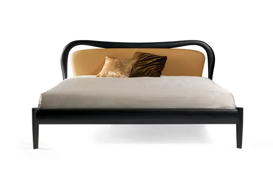 Maris Form Bed